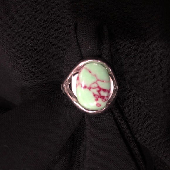 🌞 Synthetic turquoise ring - size 9 NWT - Picture 2 of 8